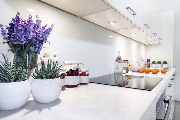 システムキッチンのオプションに人気!「人工大理石」の魅力とは?