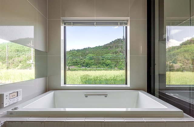 景色が見えるバスルーム1